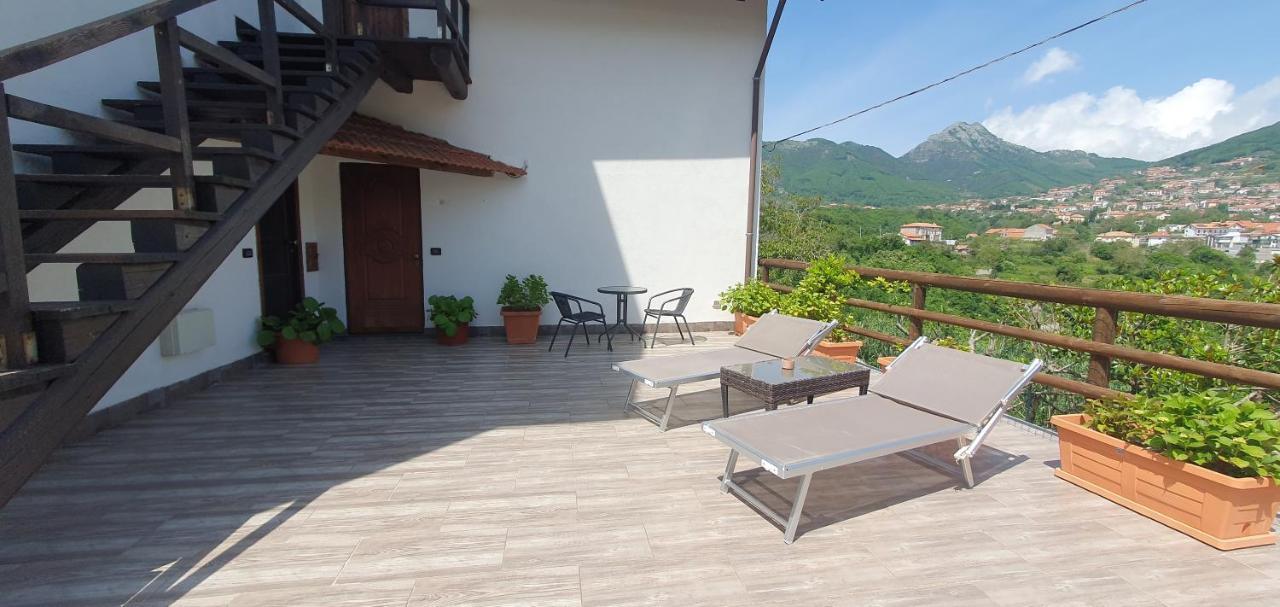 La Cicogna Bed & Breakfast อาเจโรลา ภายนอก รูปภาพ