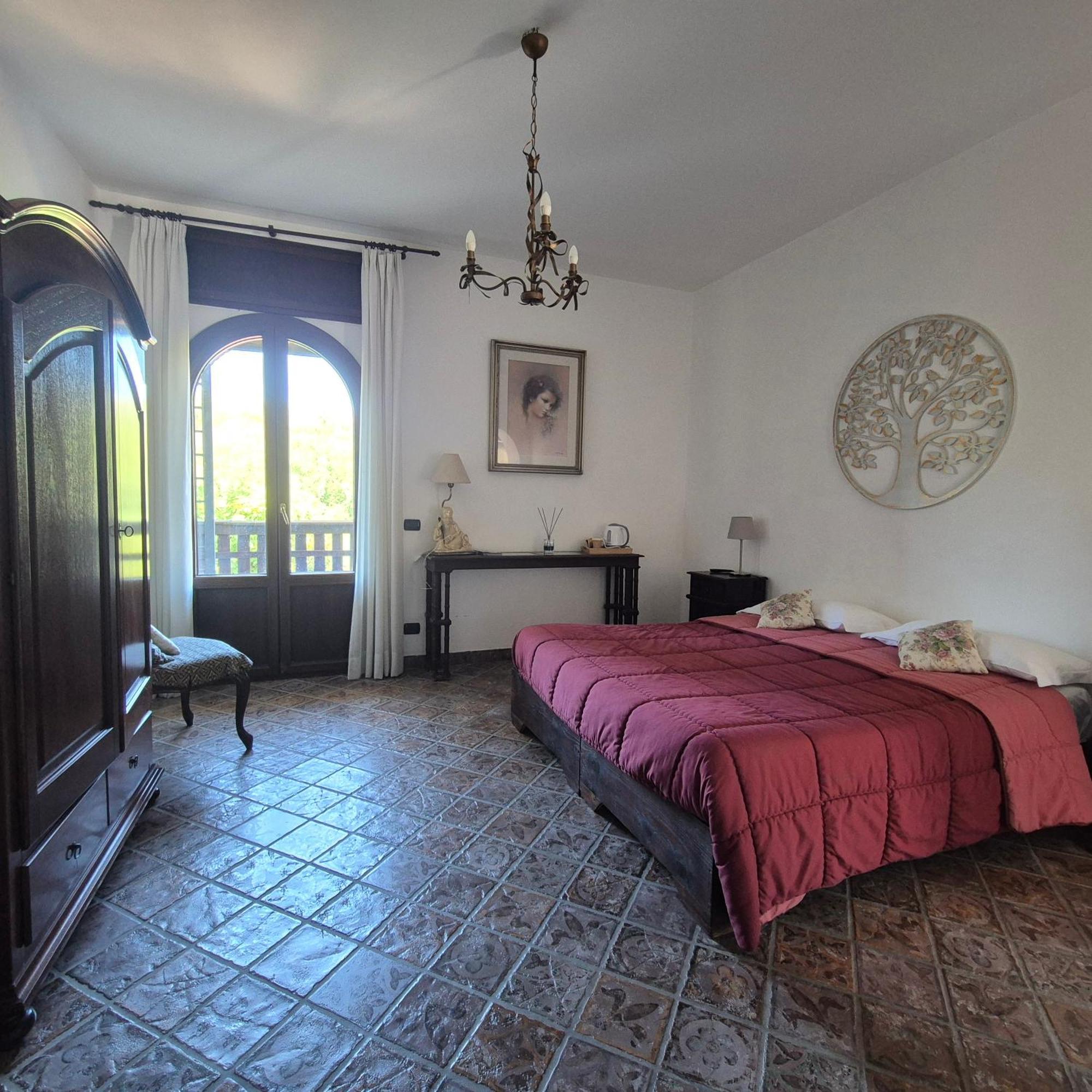 La Cicogna Bed & Breakfast อาเจโรลา ภายนอก รูปภาพ